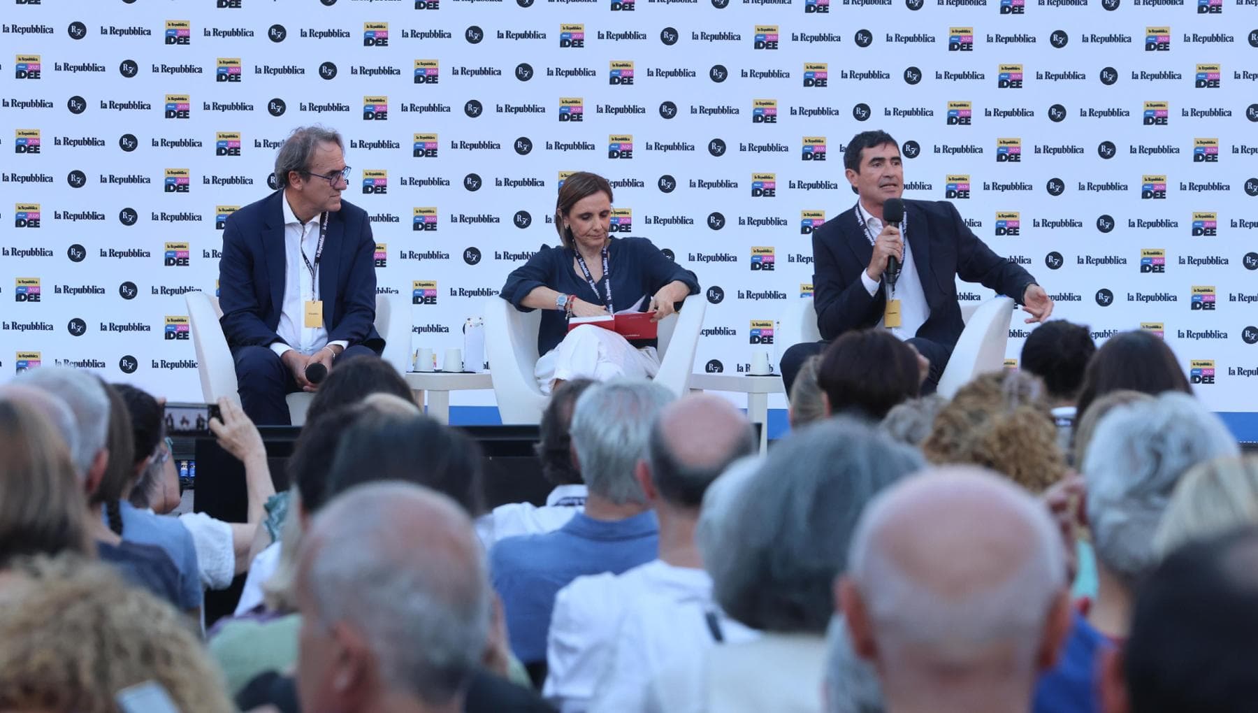 Bonelli e Fratoianni: “La maggioranza degli italiani vuole una tassa sulle grandi ricchezze”