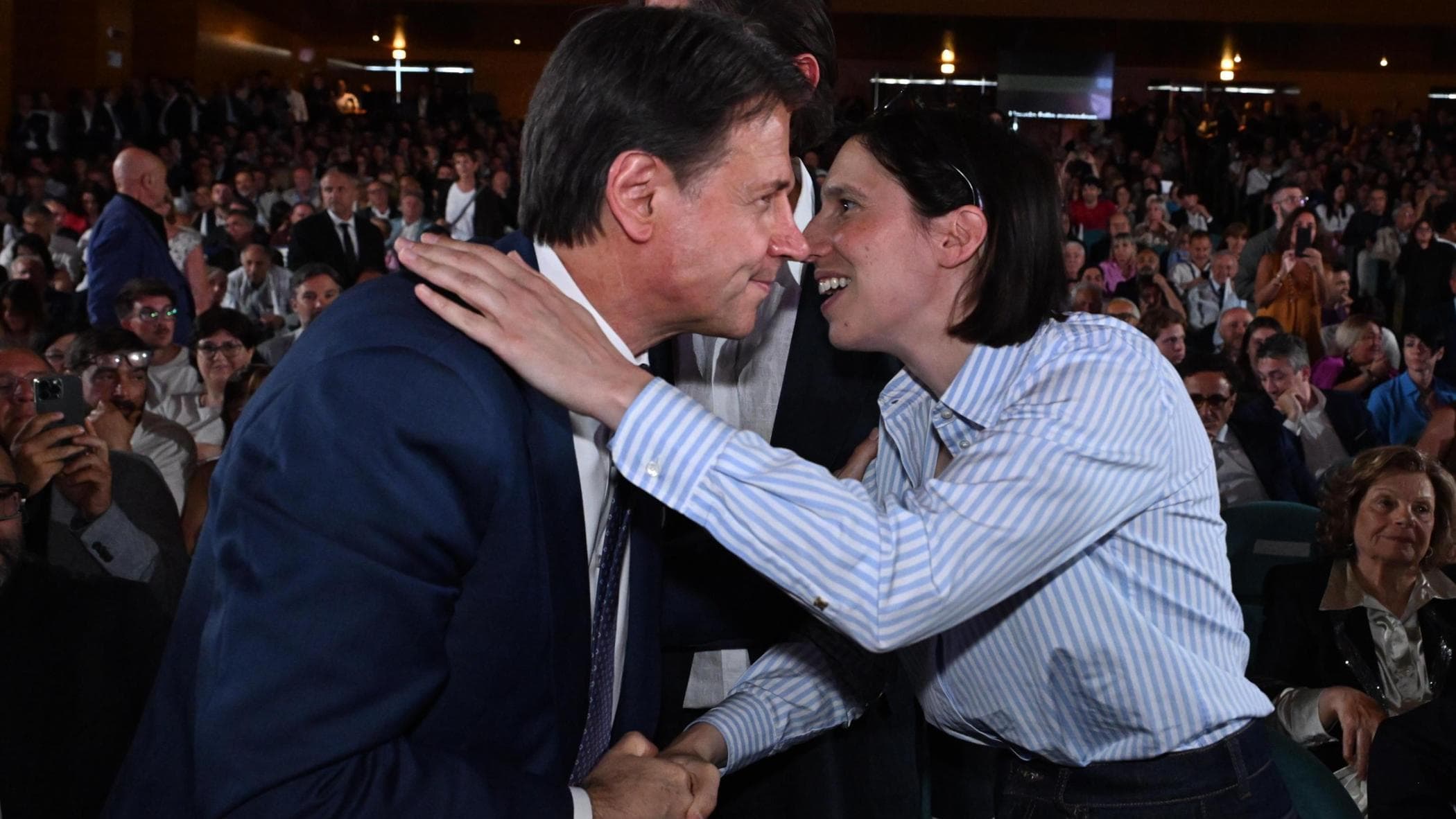 Schlein e Conte, appello all’unità: “Dialogo tra i centristi”