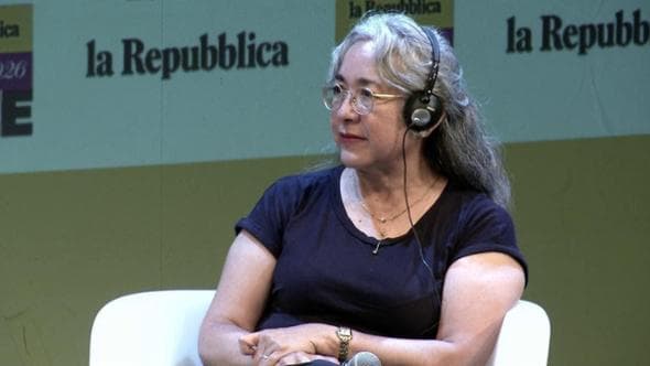 La paura di Cristina Rivera Garza: “Negli Usa clima di terrore, quando mi sposto tengo con me il passaporto perché sembro messicana”