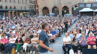 A come arresto, G come guerra, P come pazzia, X come xenofobia: Massini racconta l’Alfabeto Trump