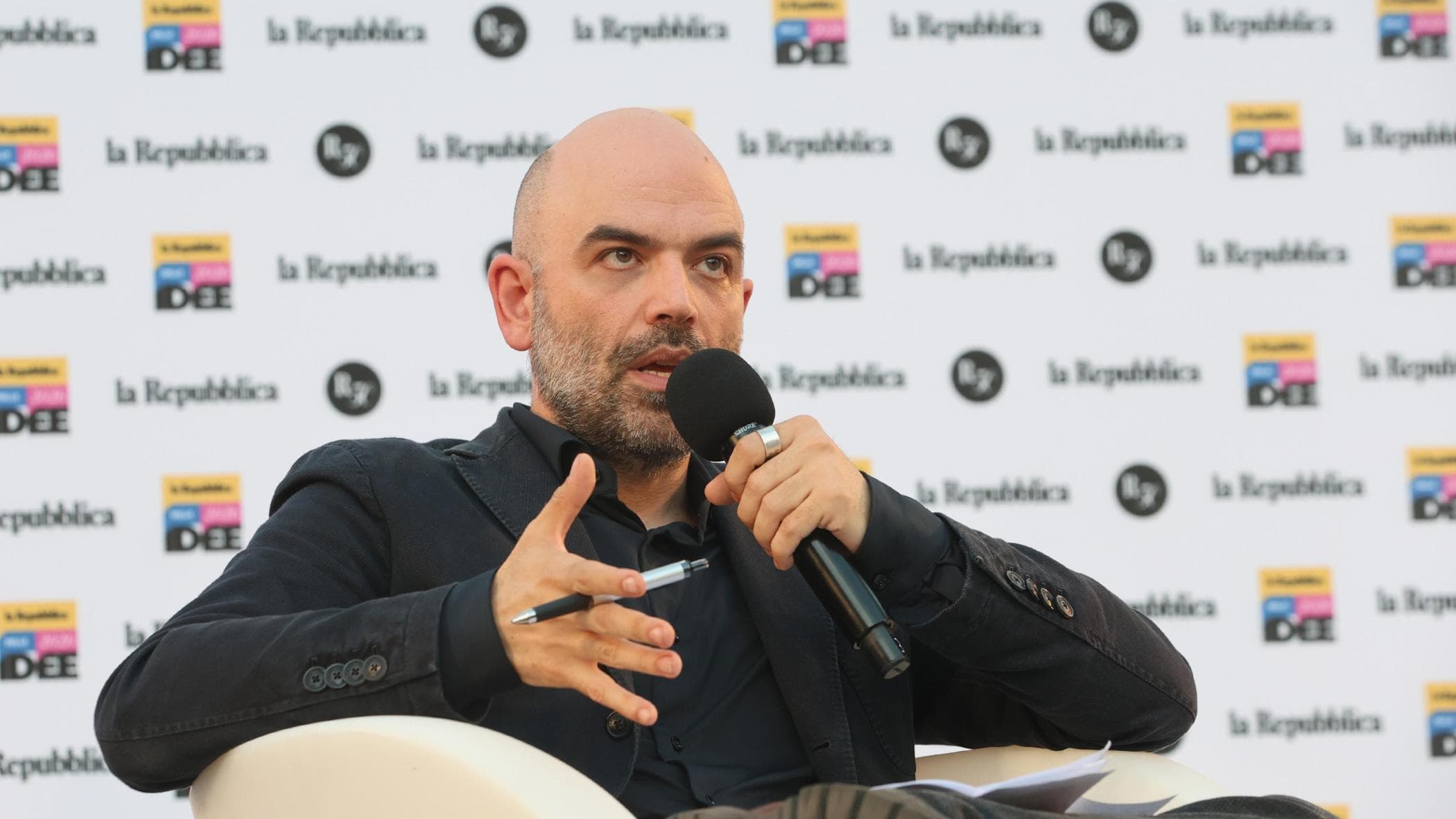 Saviano: “Garlasco ci attira più della strage dei braccianti perché ci deresponsabilizza”