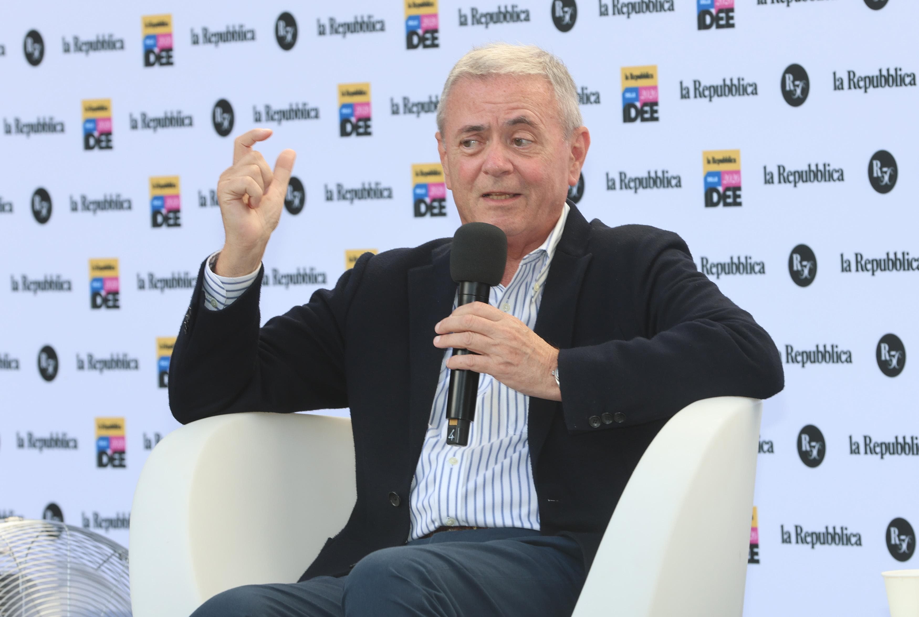 Ezio Mauro racconta i 50 anni di Repubblica. “Oggi la democrazia è sotto attacco”