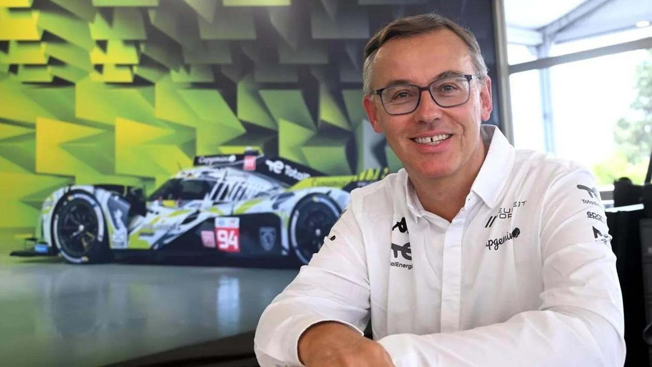 Favey: “Peugeot için Çinlilere karşı mücadeleyi fiyatla değil, inovasyon ve tasarımla kazanıyoruz”