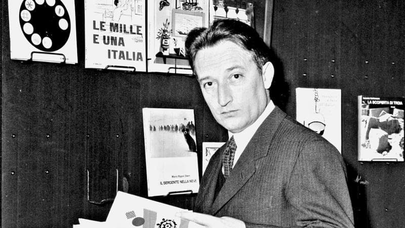 Lo scrittore Gianni Rodari (1920-1980)
