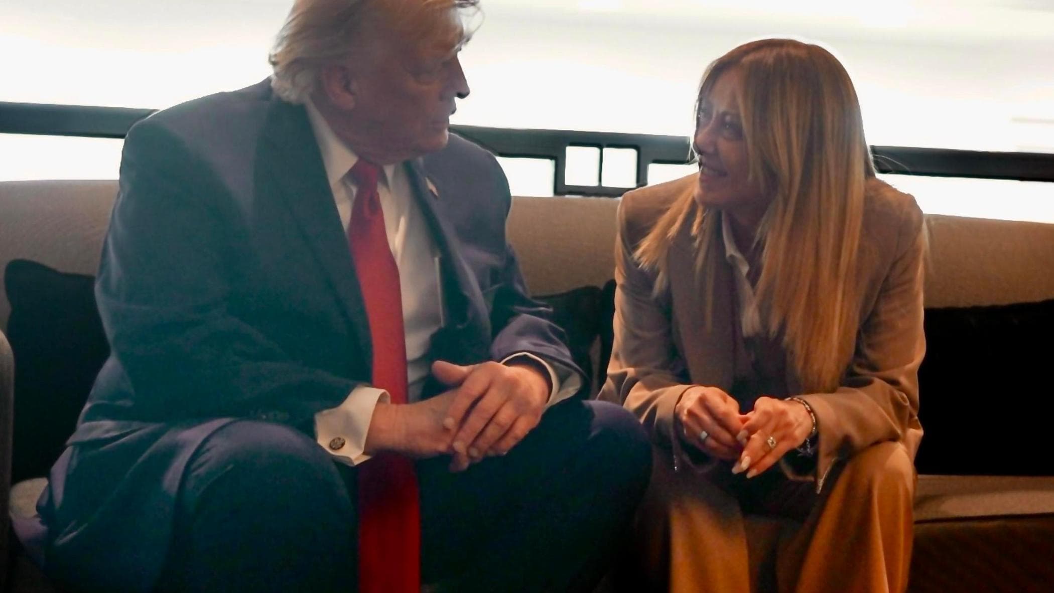 Meloni vede Trump: “Rapporto immutato. Vannacci? Si tira fuori”