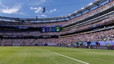 Il terreno è un disastro, polemica sullo stadio della finale. Rabiot: “Non si può definire campo” 