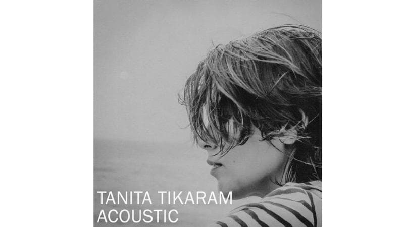 La copertina dell’album Acoustic contenente versioni acustiche dei brani di Tanita Tikaram, compresa Twist in my Sobriety