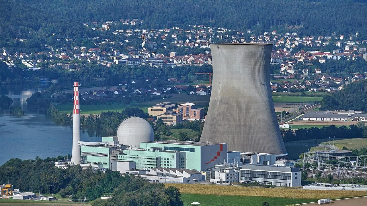 La Svizzera riapre le porte al nucleare: sì alla costruzione di nuove centrali