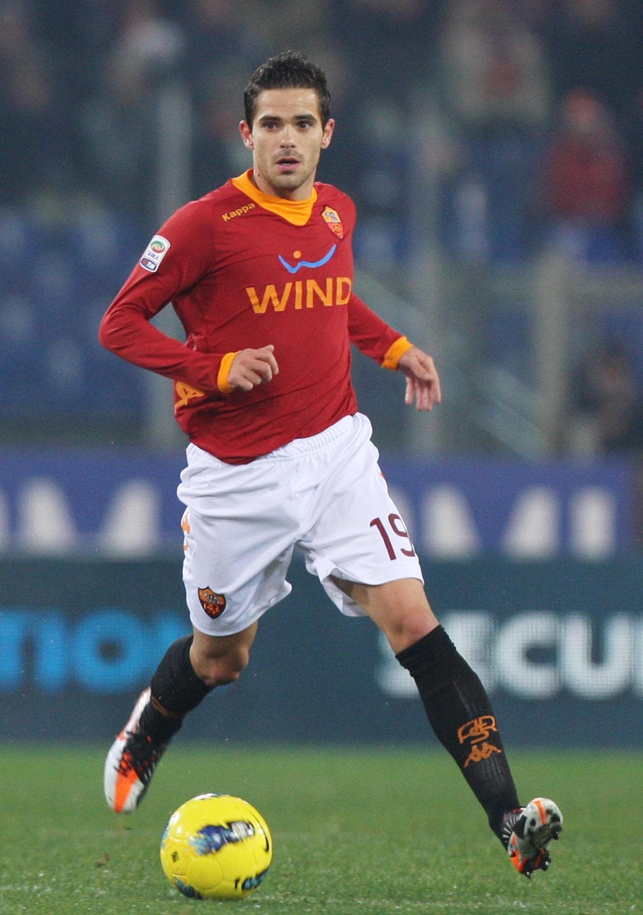 Gago nel 2011, con la maglia della Roma