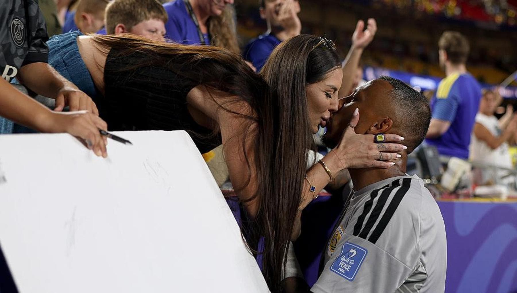 “Il sesso fa bene, calciatori e partner nella stessa stanza in ritiro”: la strategia di Curaçao ai Mondiali
