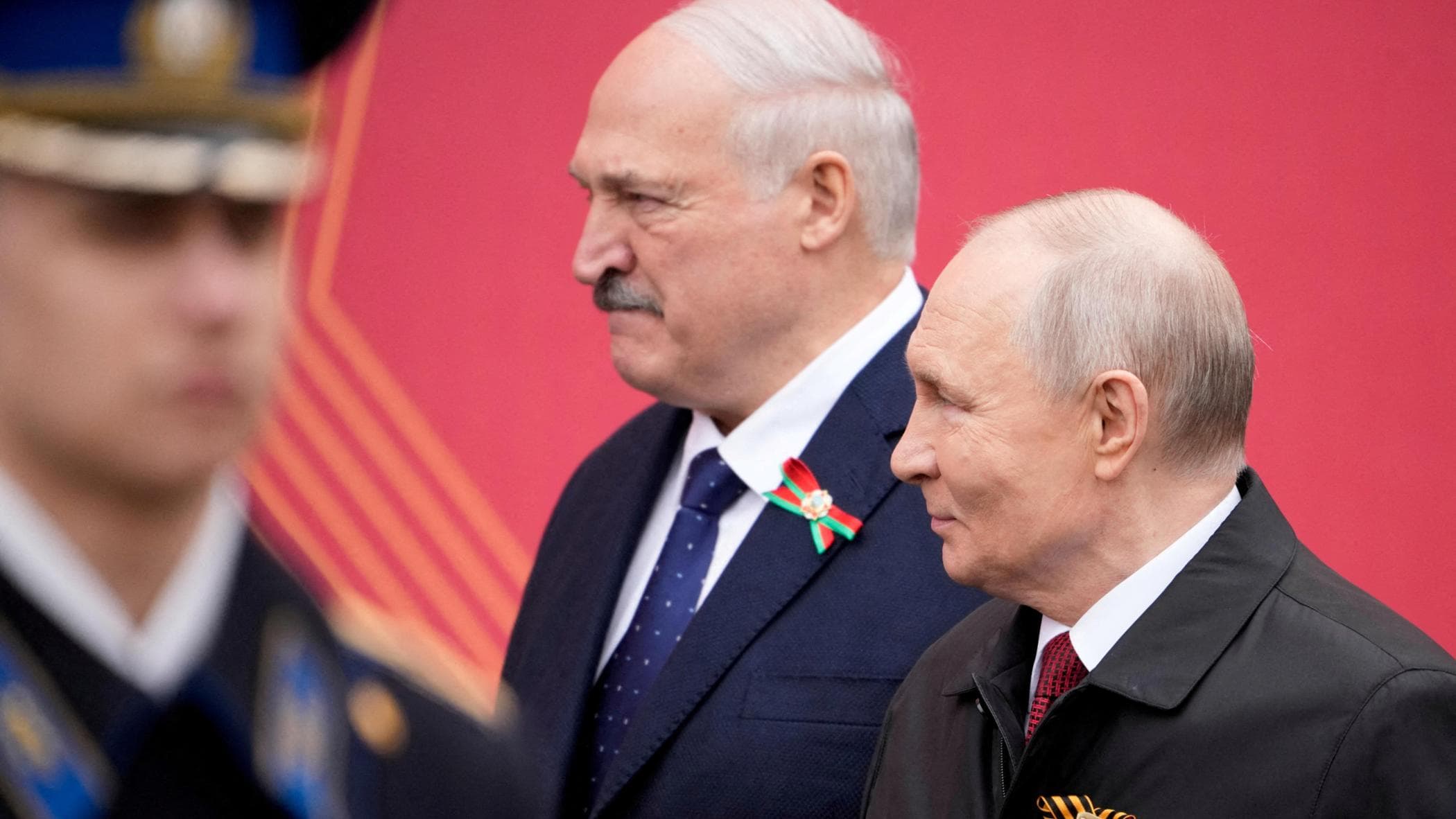 Sale la tensione tra Ucraina e Bielorussia: dopo l’ultimatum di Zelensky, Putin incontra Lukashenko