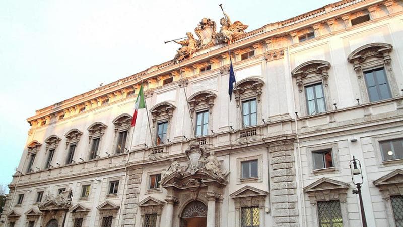 Anteprima: Fine vita, 11 malati alla Consulta. Gli 8 contrari: “Non vogliamo avere una pistola sul t…