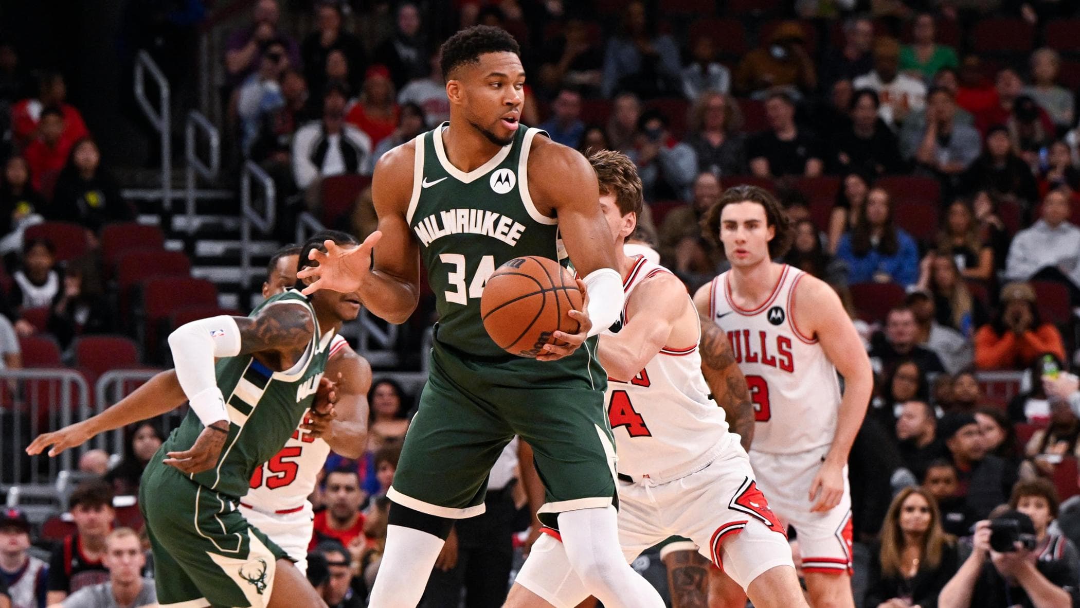 Giannis Antetokounmpo Bucks'tan Heat'e geçti: Miami, Boston'la çekişmeyi kazandı