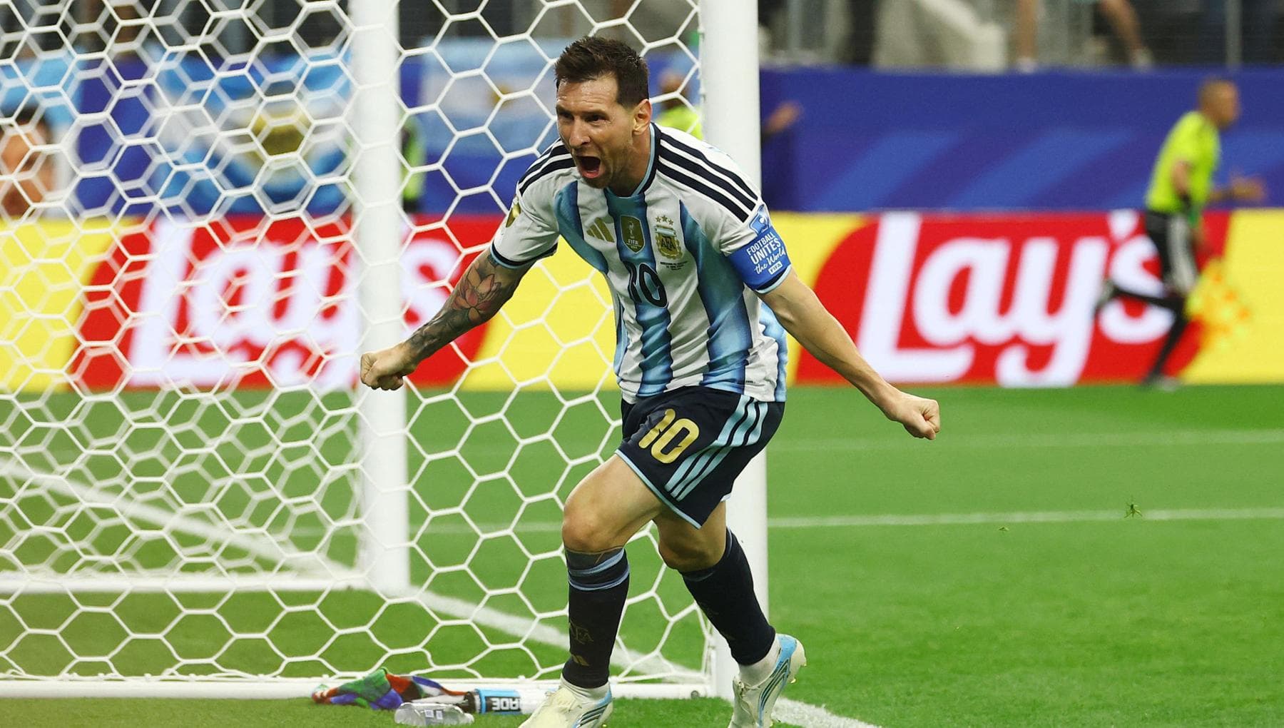 la coppa del gol messi mbapp233 e haaland sulle orme di just fontaine da Repubblica.it la coppa del gol messi mbapp233 e haaland sulle orme di just fontaine