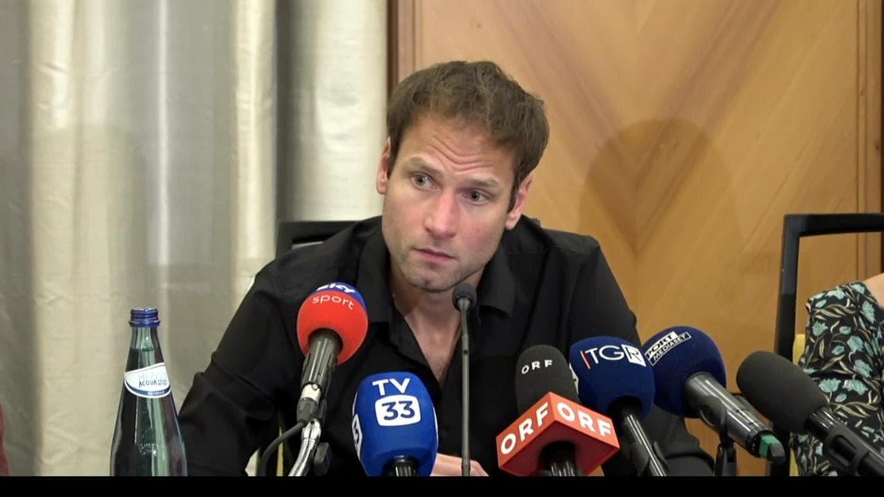 Non solo la radiazione, Schwazer nei guai: ora rischia il carcere. E lui torna a lavorare in hotel