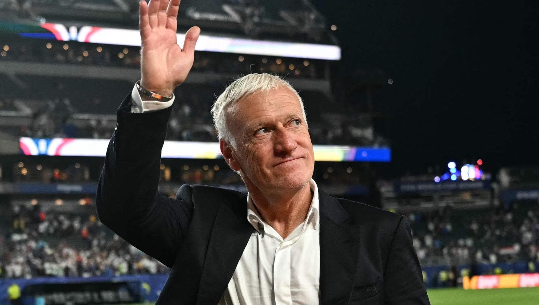 Deschamps'ın annesi ölür. Teknik direktör Fransa'ya dönüyor, Norveç maçında yedek kulübesinde yer almayacak