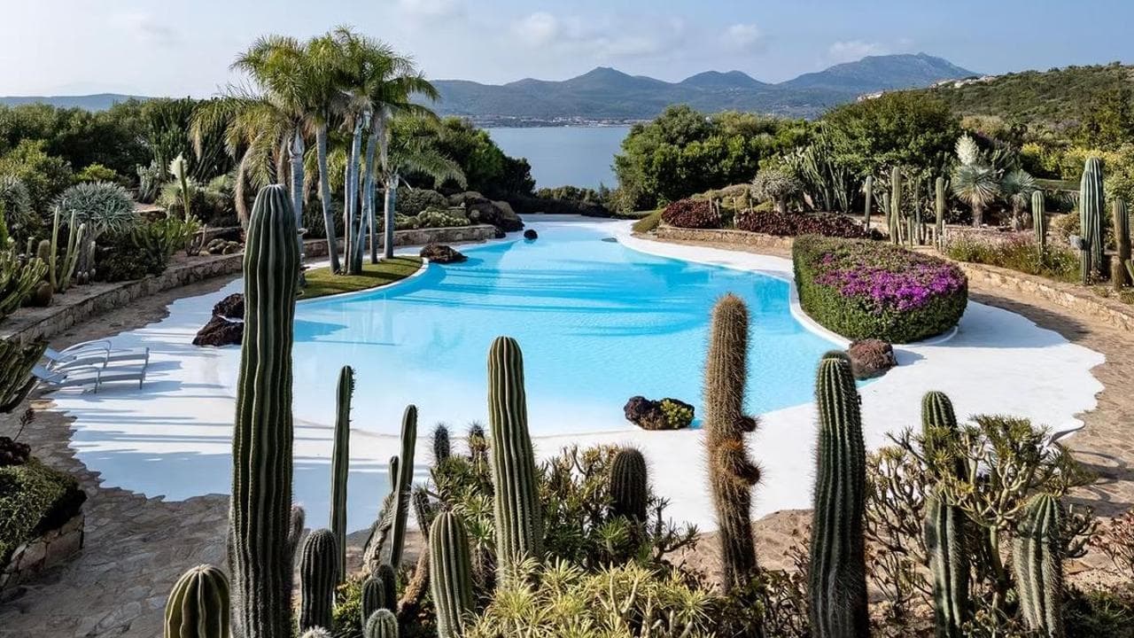 Da Berlusconi allo sceicco del Qatar Al Thani: Villa Certosa passa di mano per 350 milioni di euro