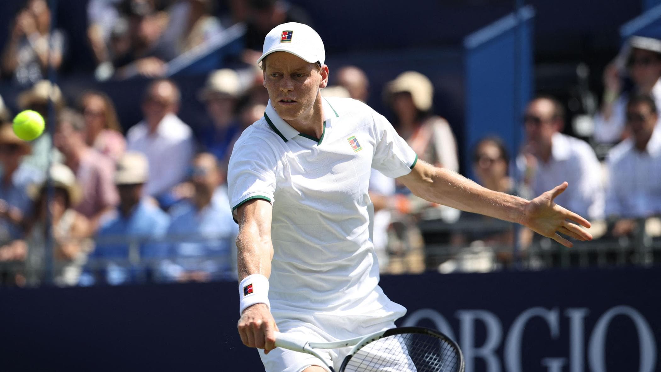 Sinner torna in campo dopo Parigi e vince senza affanni. Norrie battuto 6-3 6-3 nell’Armani Classic