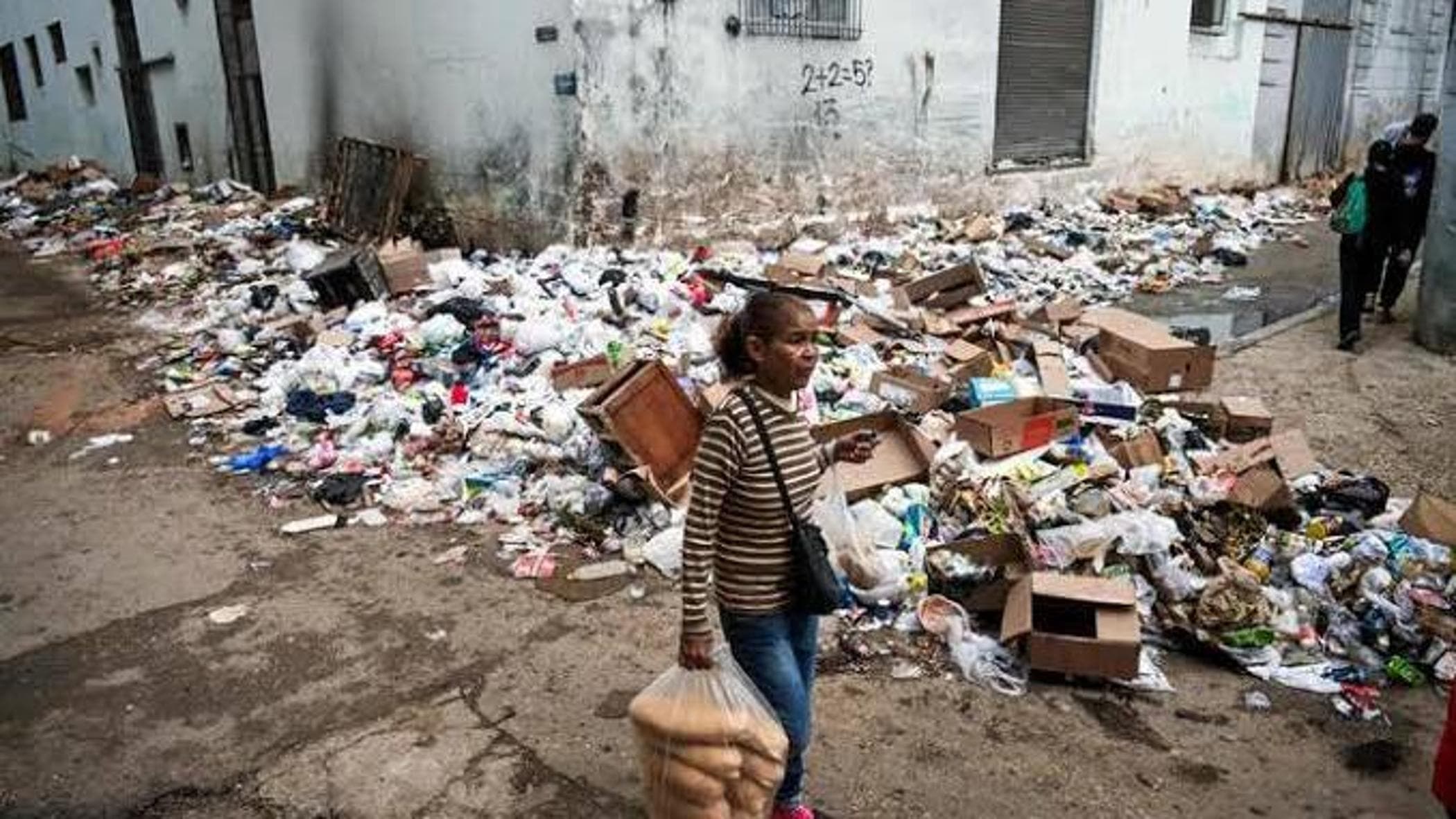 Küba ve AB rejimi kınıyor ancak ABD'nin uyguladığı ekonomik ablukadan bahsetmiyor