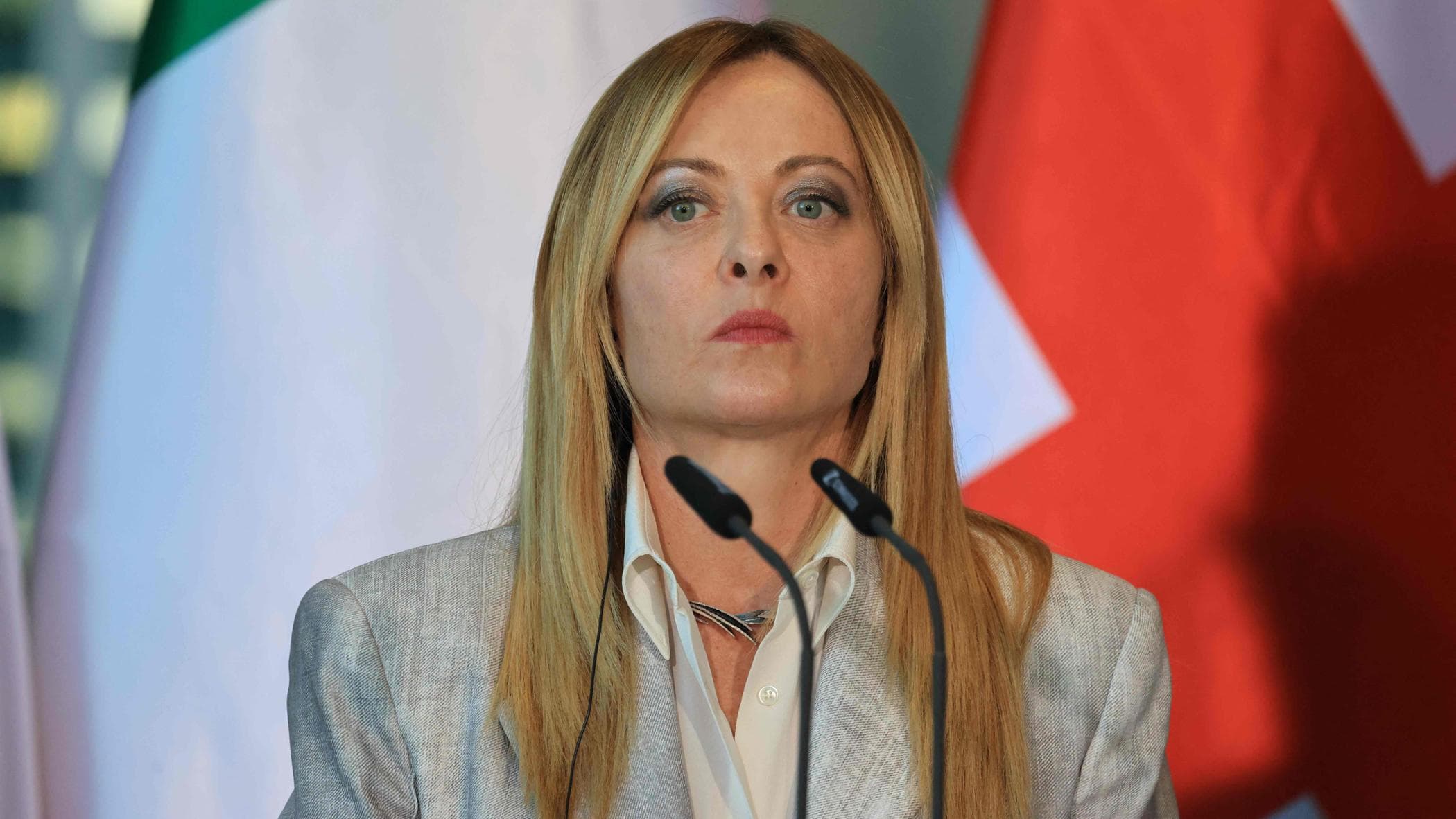 Meloni e la politica estera degli espedienti