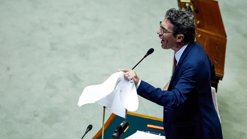 Anteprima: La nuova legge elettorale approda alla Camera, al via la discussione tra le proteste. Mag…
