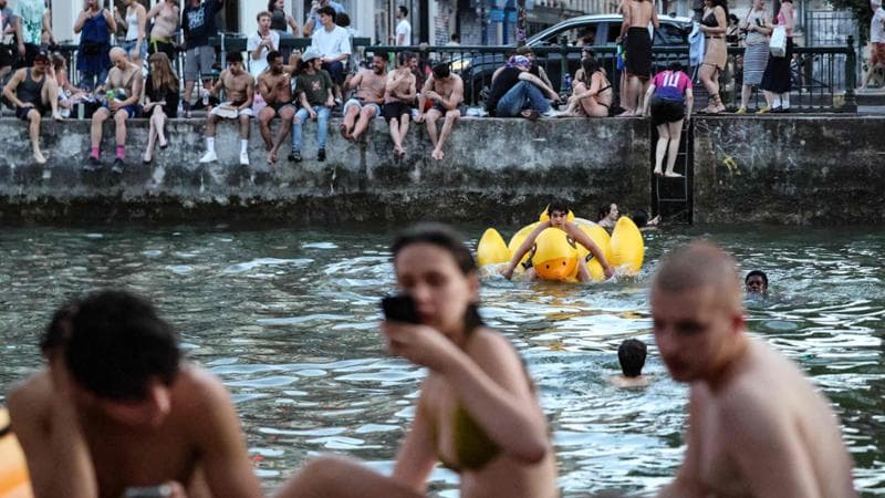 Francia, strage di bambini: ne muore un altro nell’auto. Pride annullato per il caldo