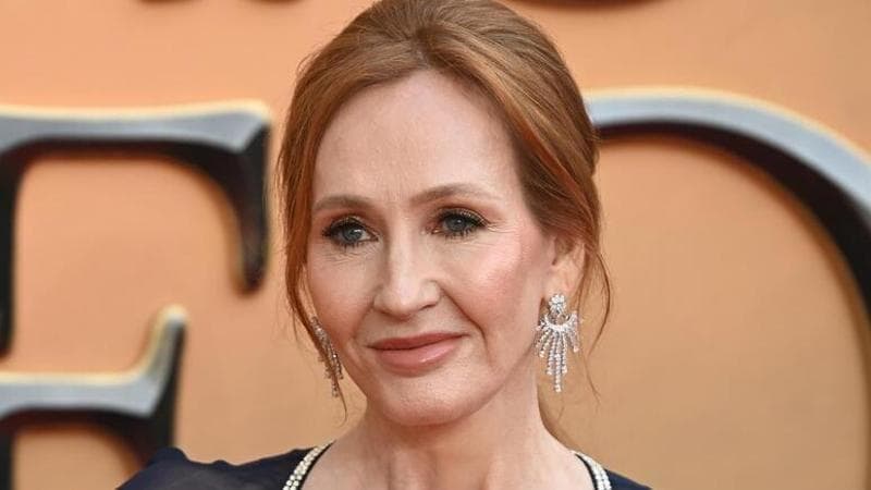 Rowling attacca Burnham: “Sarà il primo premier donna del Labour”