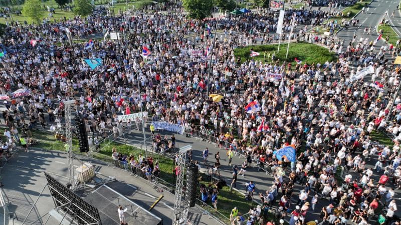 Hükümete karşı protestolar