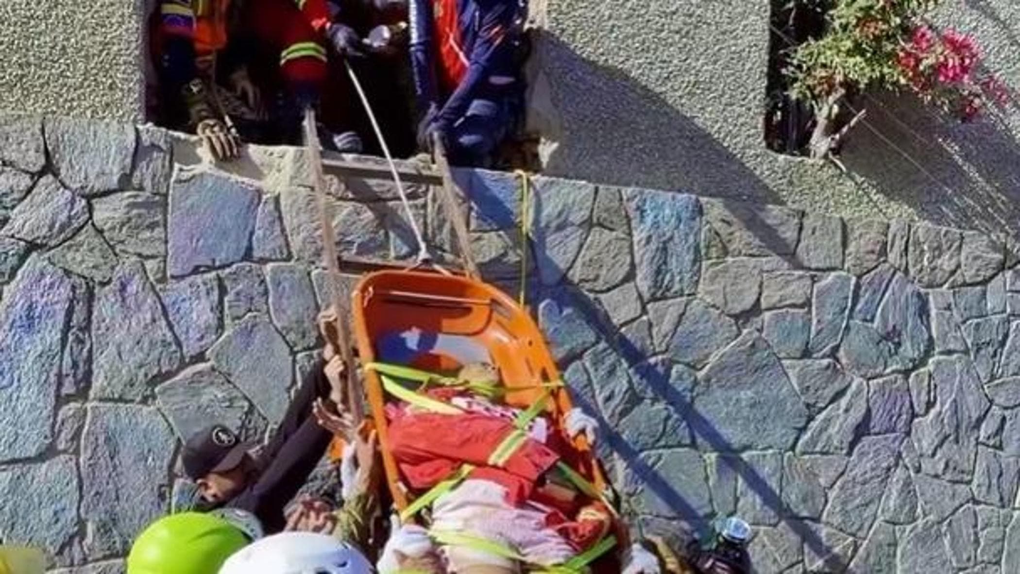 Venezuela: 86 saat sonra enkazdan kurtarılan kadın; İtalyan ekipler 3 kişiyi daha tespit etti