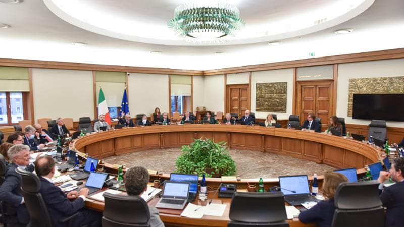 Copertina: Elezioni Csm, toghe divise a sinistra: Area contro Magistratura democratica