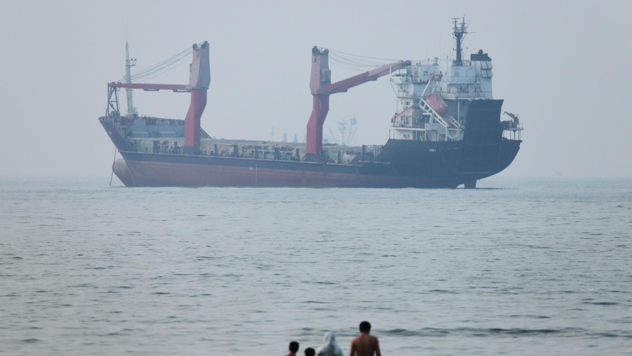 Guerra in Iran, le news di oggi. Nyt: “L’Oman propone il pedaggio volontario a Hormuz”. A Doha colloqui indiretti Usa-Iran