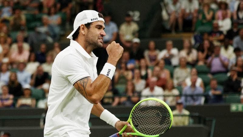 Wimbledon, Berrettini avanza a suon di tie-break. Bene Sonego, Cobolli sospeso, Arnaldi eliminato