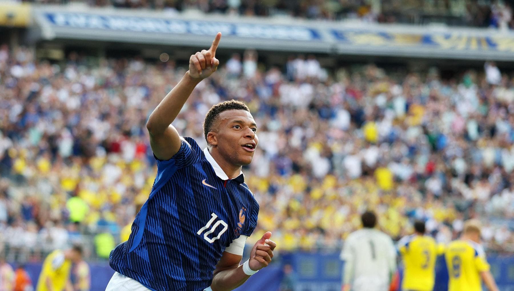 La Francia è uno spettacolo: Mbappé e Barcola firmano il 3-0 alla Svezia