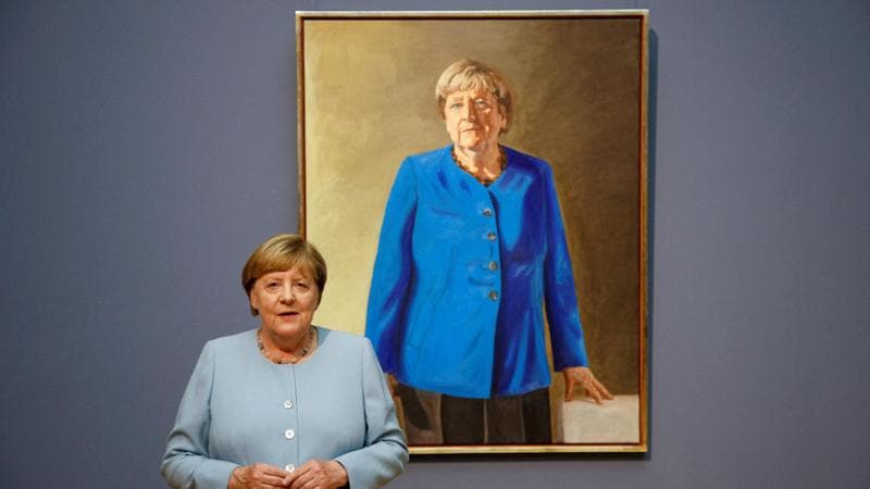 Berlino svela il ritratto di Angela Merkel: “È strano rendersi conto di essere diventati storia”