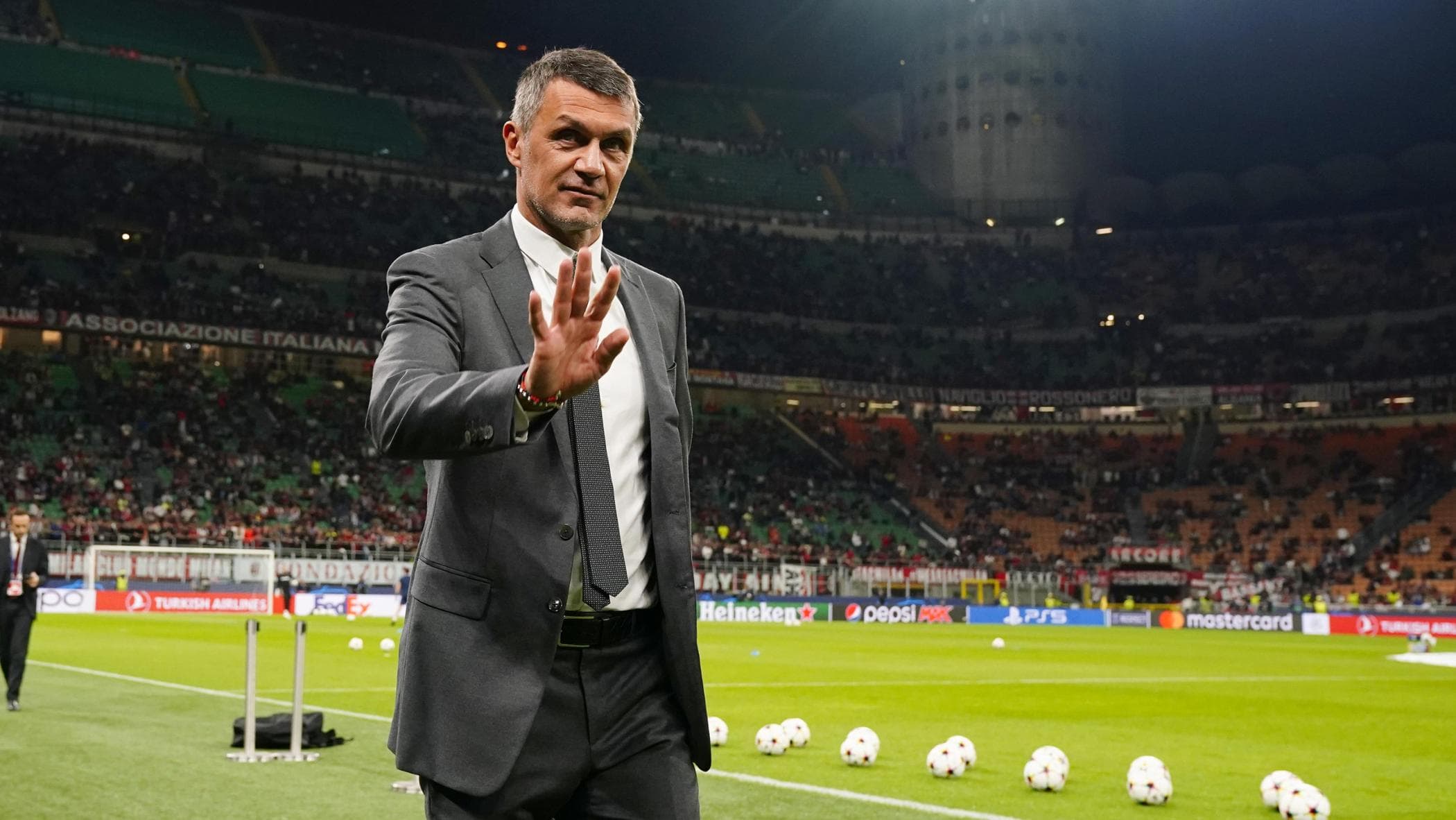 Maldini incontra Malagò a Roma. Per Conte maxi offerta dall’Arabia