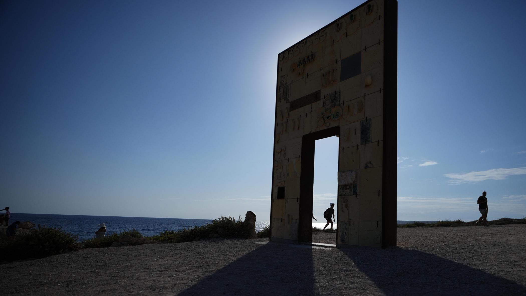 lampedusa leone tra i migranti nel giorno dell8217indipendenza usa da Repubblica.it lampedusa leone tra i migranti nel giorno dell8217indipendenza usa