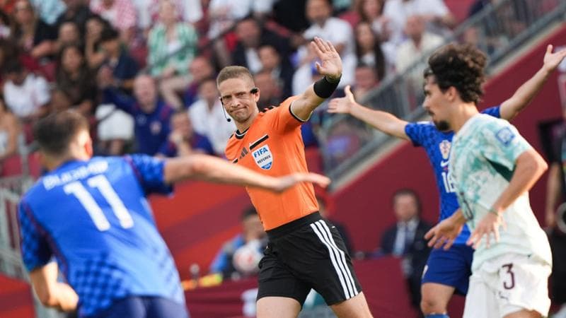L'arbitro Espen Eskås