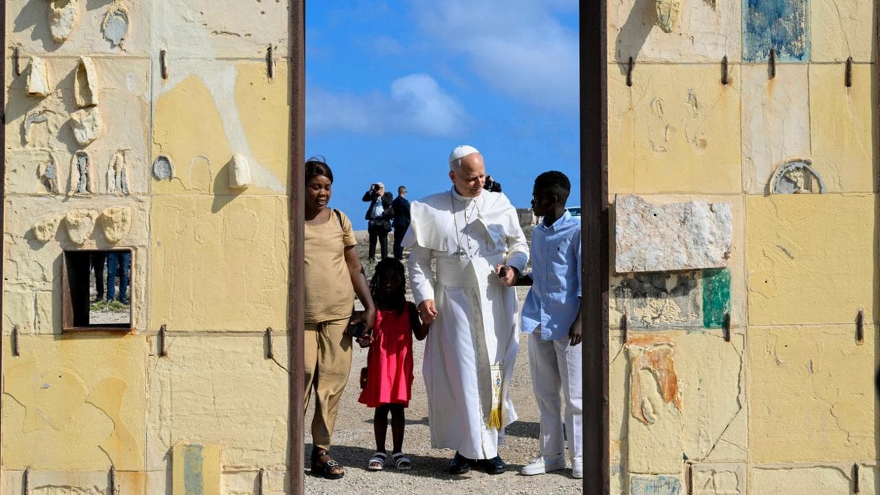 La sferzata di Leone XIV: “Migranti crisi epocale, la Ue agisca. Le vittime colpa di chi decide”