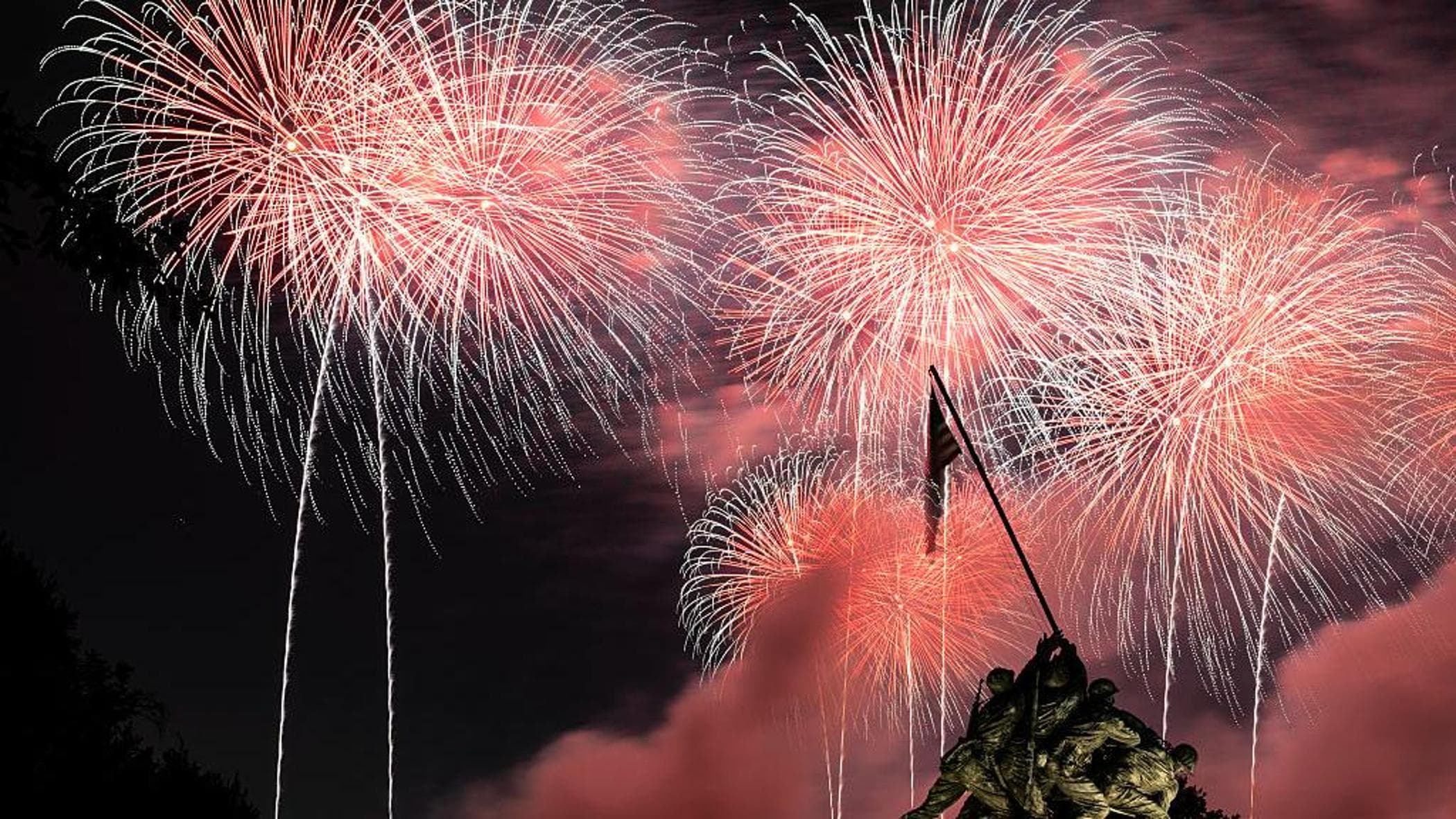 250 anni degli Usa, polemica per i fuochi più grandi di sempre: sono italiani