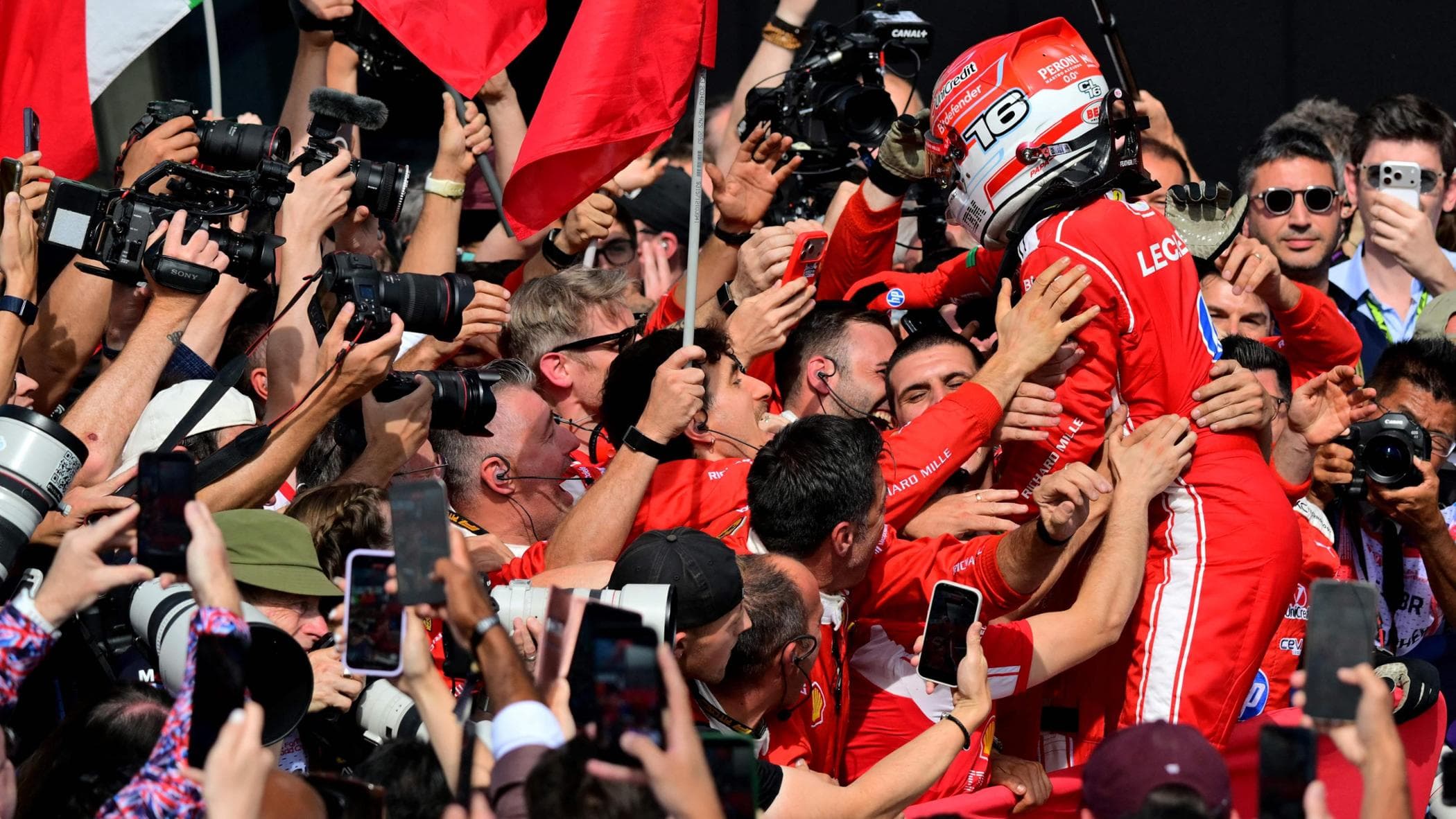 Yeni Ferrari artık Mercedes'i korkutuyor