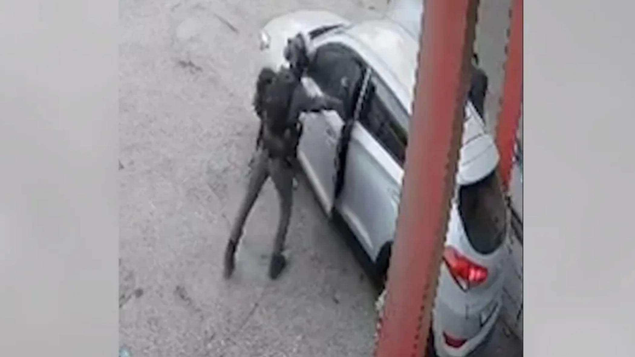 cisgiordania agente israeliano lancia una granata stordente dentro un8217auto aperta indagine da Repubblica.it cisgiordania agente israeliano lancia una granata stordente dentro un8217auto aperta indagine