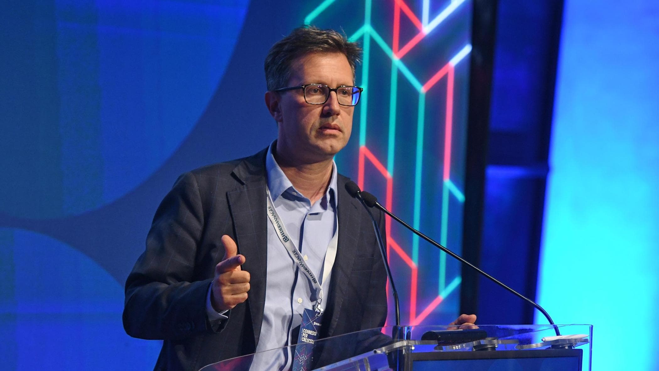 Nardella: “Basta doppi giochi. Meloni scelga la Ue, non i Maga”