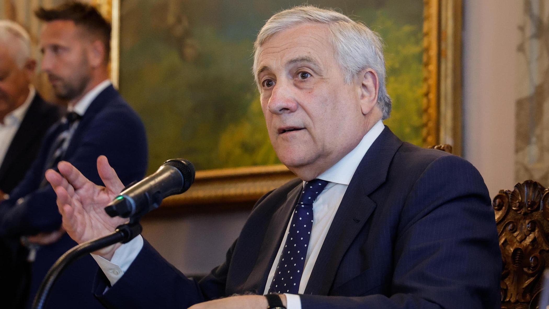 Guerra Ucraina-Russia, news. Tajani: “Espulsi due militari ambasciata russa coinvolti in spionaggio”