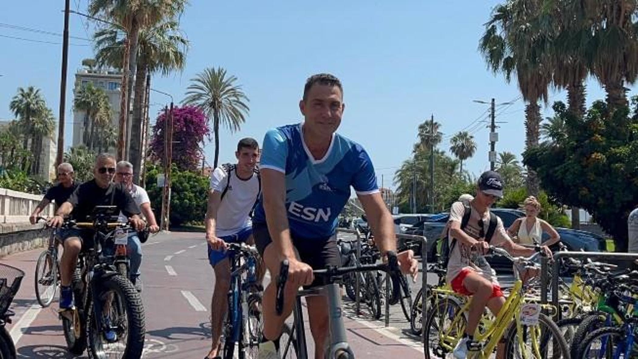 il futurismo atletico di fn vannacci resta solo alla prova del nuoto da Repubblica.it il futurismo atletico di fn vannacci resta solo alla prova del nuoto