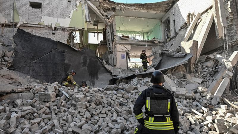 Guerra Ucraina - Russia, le news. Bombe plananti su Sumy, quattro morti tra cui una bambina