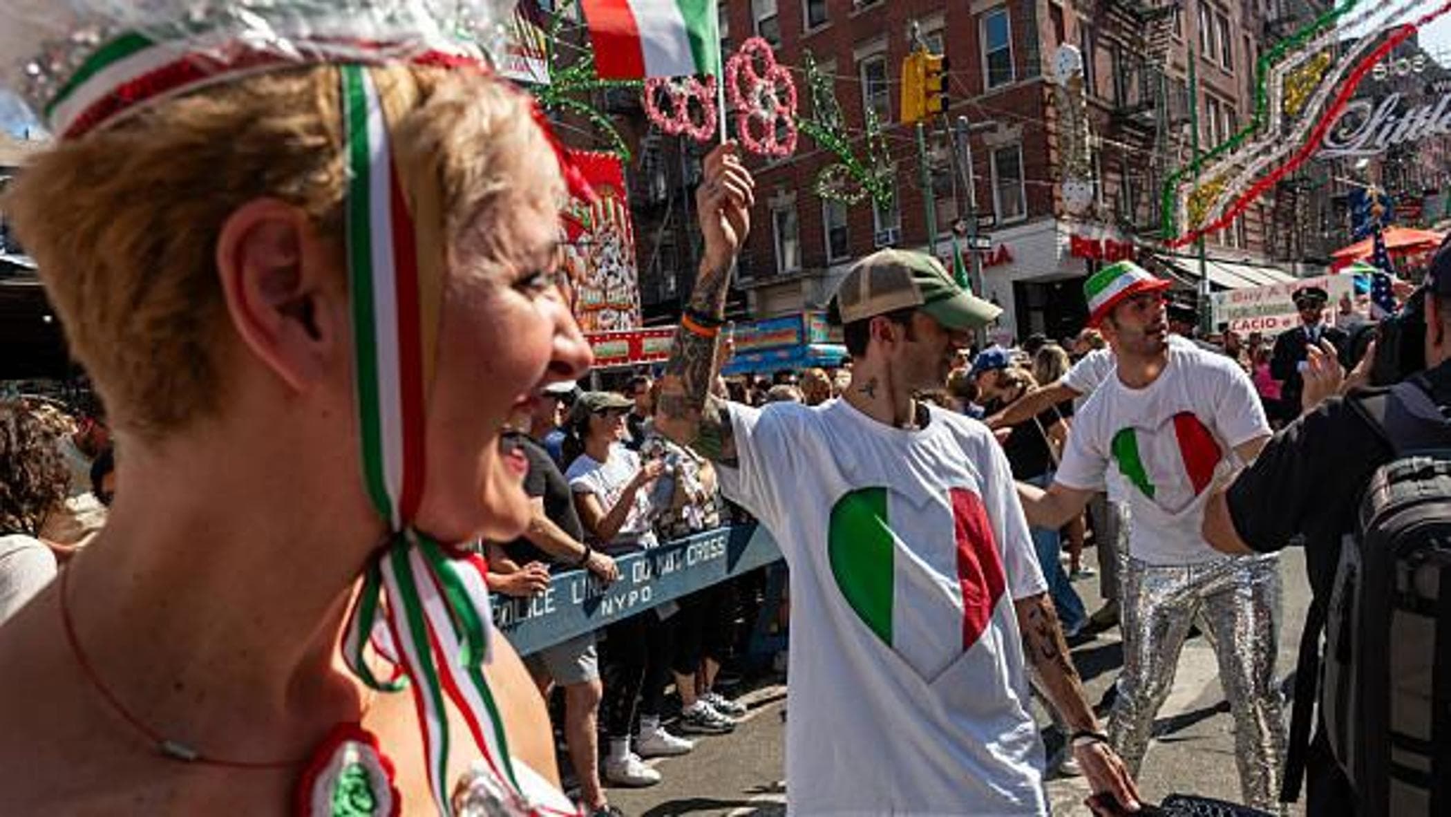 New York, italoamericani contro Mamdani: “Ha cancellato Little Italy dalle mappe”. E lui si corregge