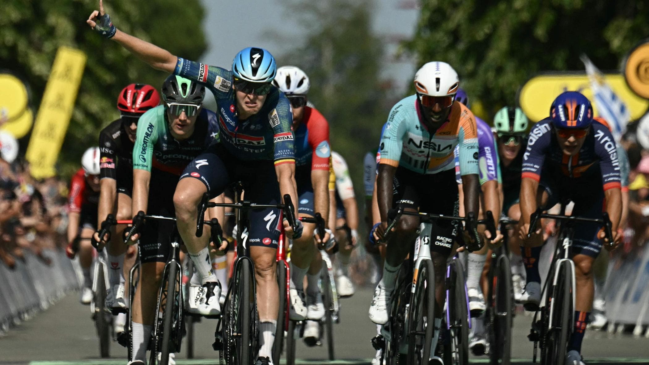 tour bis per merlier a bergerac pogacar in giallo domani tappa accorciata di 30 km per il caldo da Repubblica.it tour bis per merlier a bergerac pogacar in giallo domani tappa accorciata di 30 km per il caldo