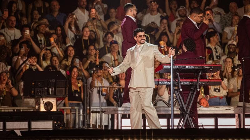 Bad Bunny e Bruno Mars, inizia la settimana in cui la musica in Italia diventa globale