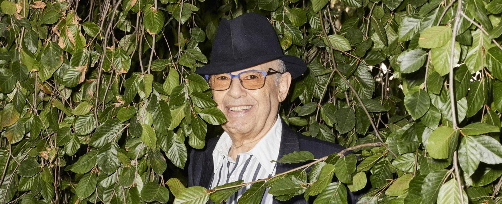 Emilio Ambasz, nato a Resistencia, in Argentina, il 13 giugno 1943, &egrave; considerato uno dei precursori dell'architettura green
