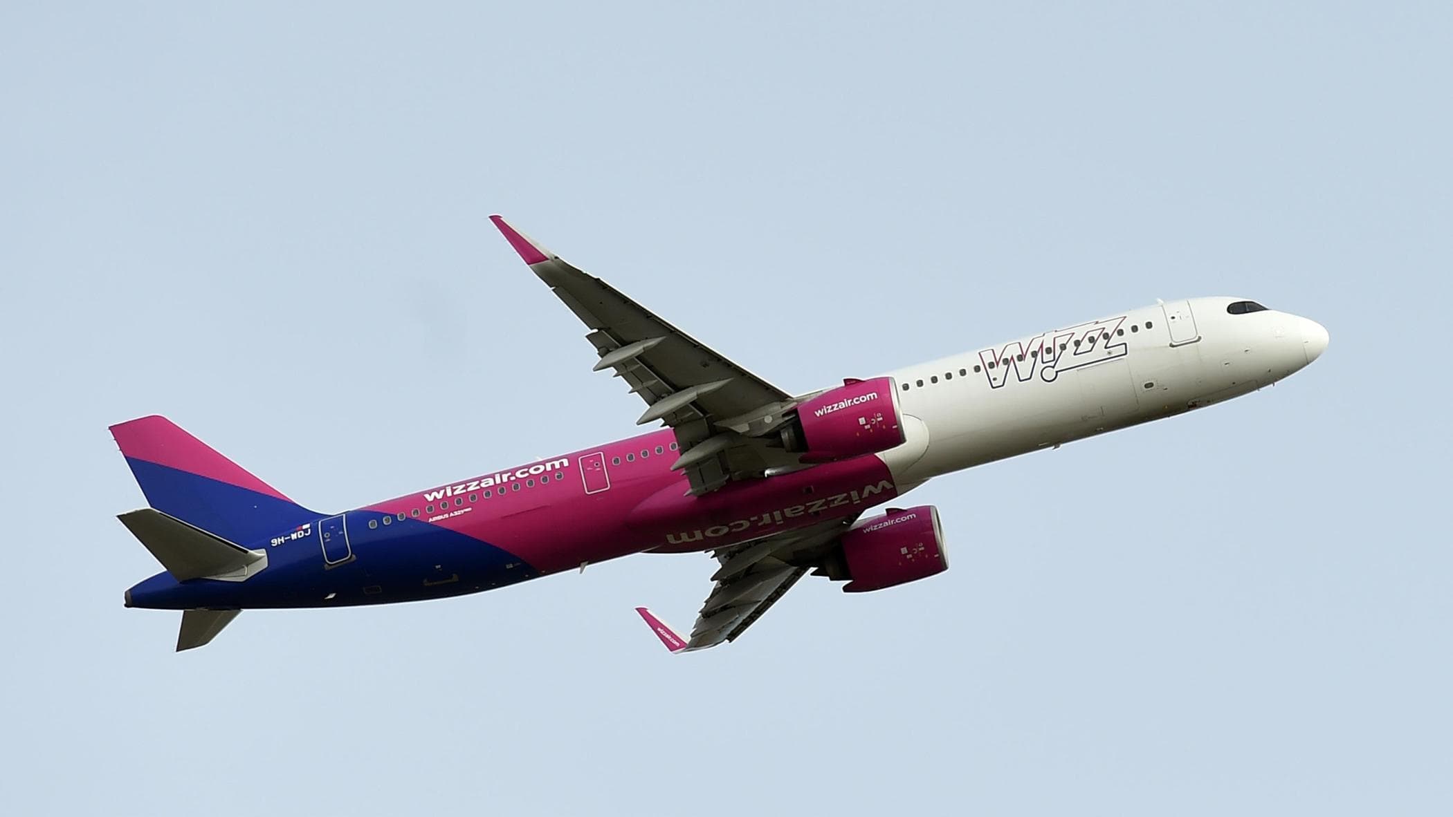 disastro aereo sfiorato per due secondi cosa 232 successo sul volo londra atene di wizz air da Repubblica.it disastro aereo sfiorato per due secondi cosa 232 successo sul volo londra atene di wizz air